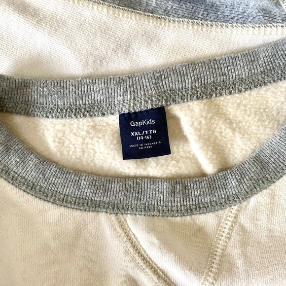 GAP Kids Boys Crewneck Sweatshirt 14/16 Never Worn - Picture 4 of 4